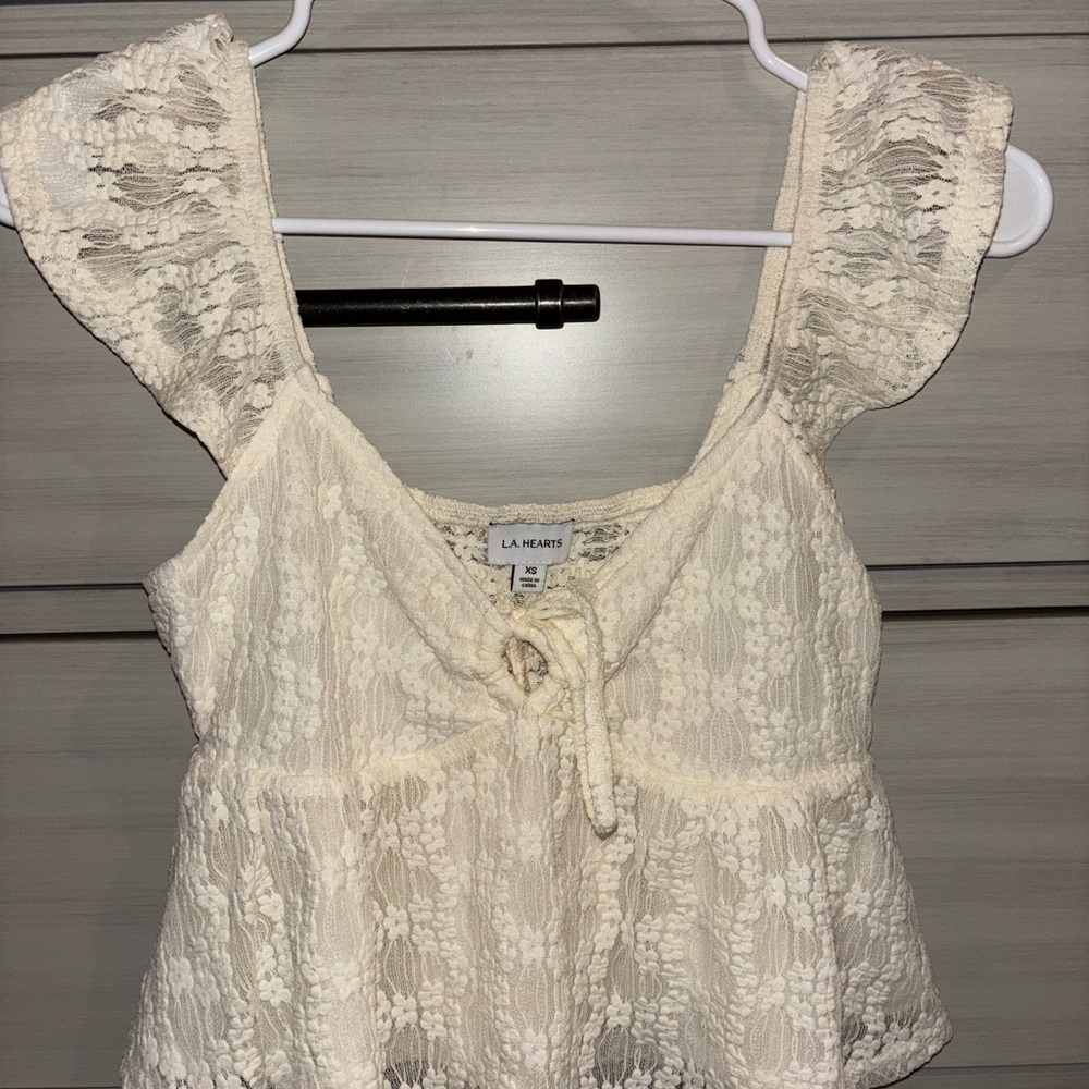 Lace Ruffle Sleeve Top in Cream